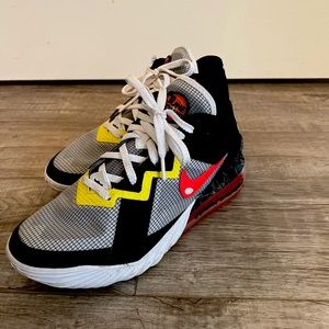 “Tune Squad” Nike shoes